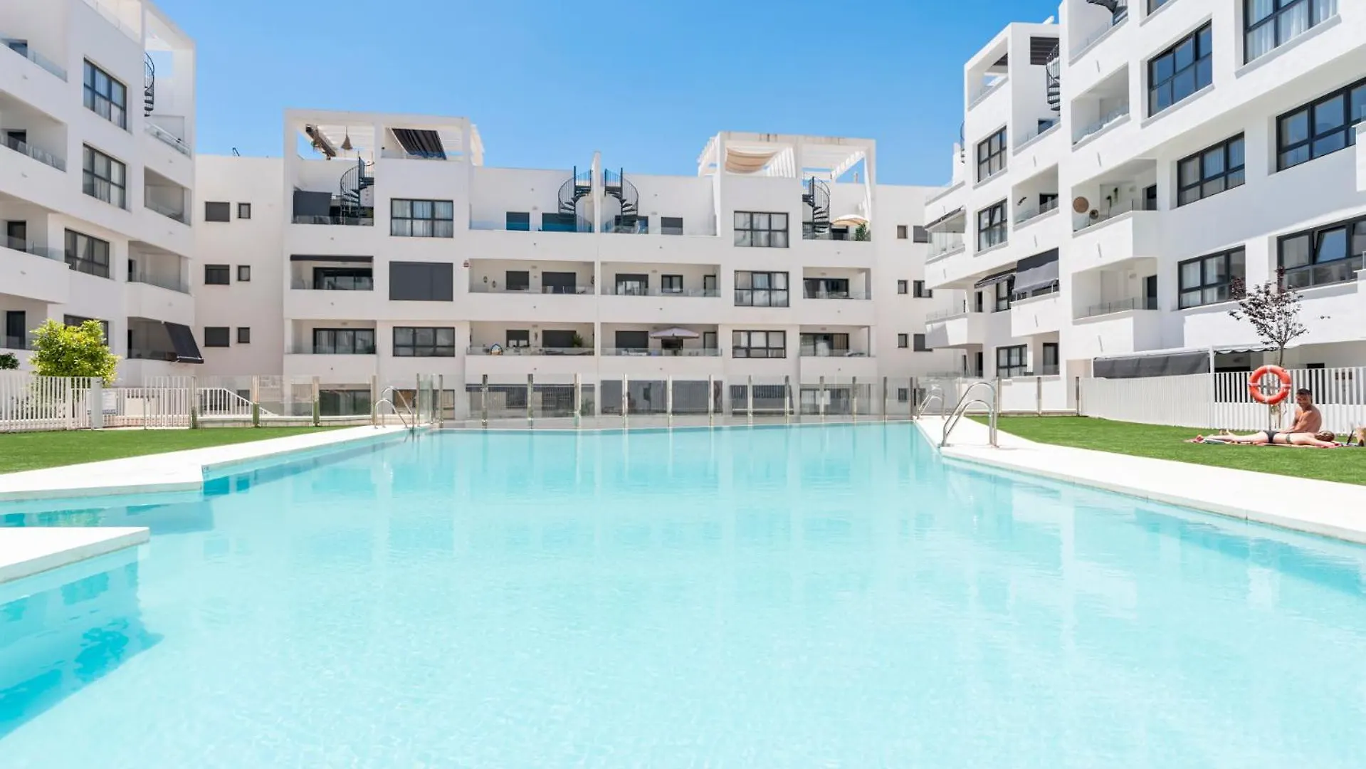 Casa Carmen - Rooftop Luxury Penthouse エステポナ 0*,